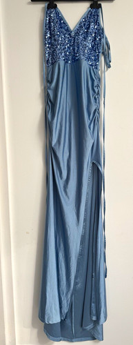 Blue sleeveless sequin bodice - blue,