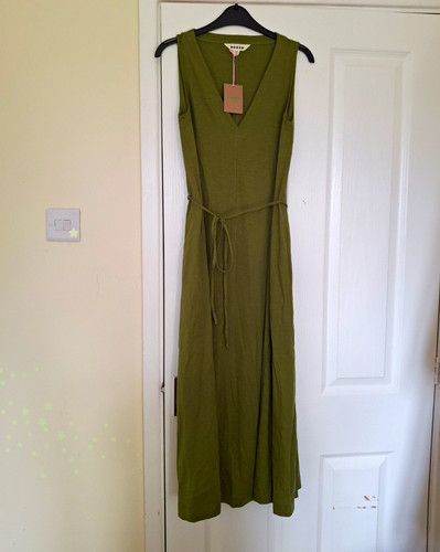 Boden green sleeveless neck - boden, v-neck
